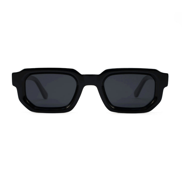 Lentes de sol Blinders modelo Black Chris con marco negro rectangular y lentes negros, estilo urbano unisex, protección UV400.