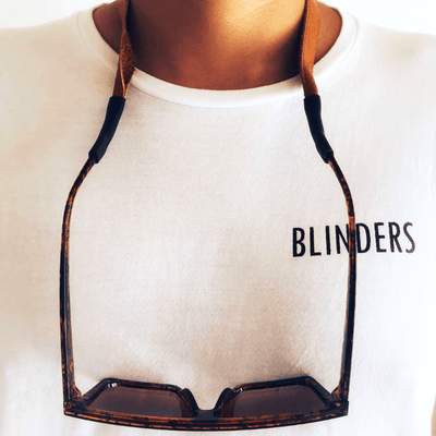 Strap holder marrón claro para lentes Brown leather Strap - Blinders Online Store