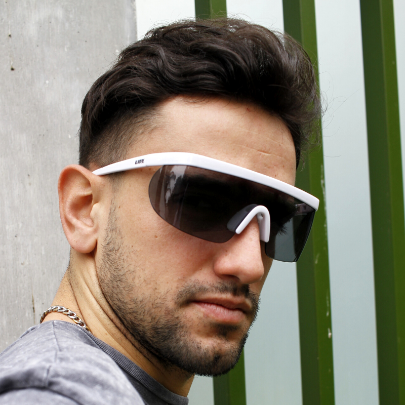 Lentes de sol negros con blanco grandes rectangulares Snow Pantone hombre - Blinders Online Store